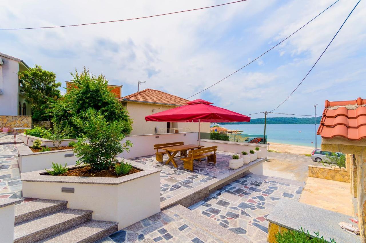 Apartments Karlo Trogir Exteriér fotografie
